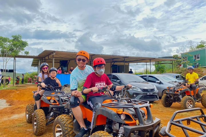 Desa Dairy Cattle Farm, ATV & Paragliding Day Tour di Ranau