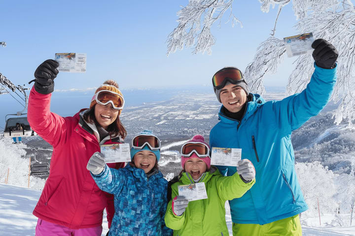 Sapporo Teine Ski Resort with Bus and Lift Ticket