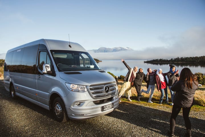 Tur Milford Sound dengan Pelayaran Perahu & Makan Siang dari Queenstown
