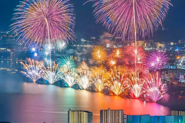 Festival Kembang Api Danau Toya Hokkaido, Danau Shikotsu & Peternakan Beruang & Tur Sehari Observatorium (termasuk kapal pesiar)