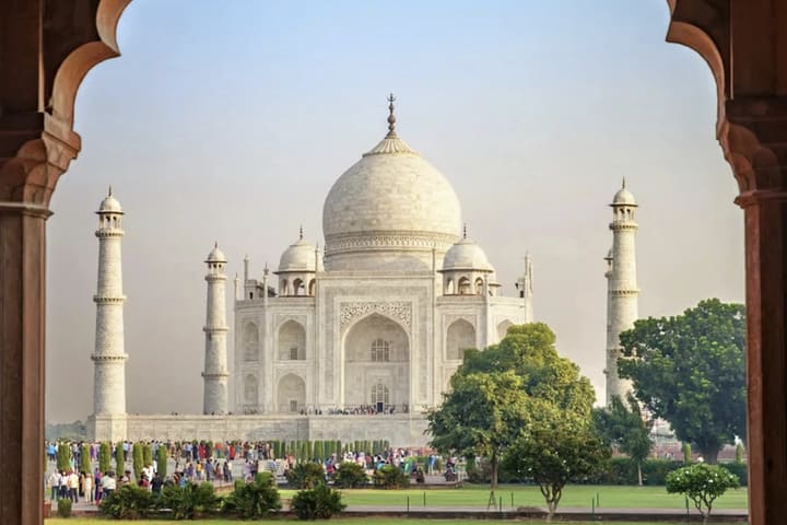 Dari Delhi: Taj Mahal, Agra Fort, Baby Taj Tour dengan Kereta Supercepat