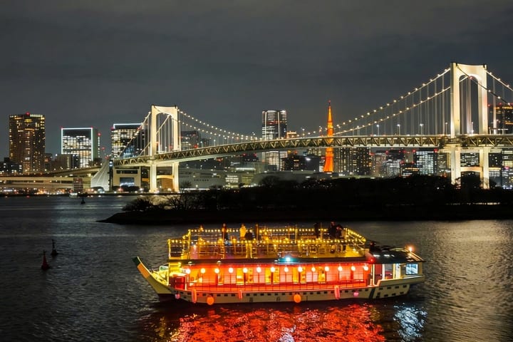 Tokyo Yakatabune Cruise: Sukiyaki Cuisine, Show Performance, and Tokyo Tower Sightseeing Plan