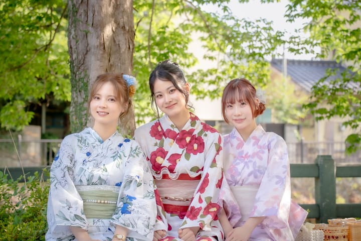 在太宰府天满宫（Kimono Rental Hibiki）租借和服