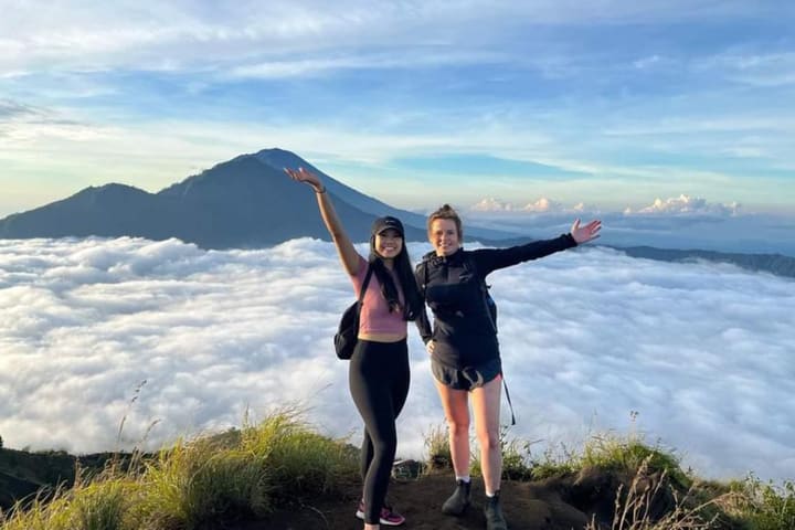 Kafe di Kintamani dan Sunrise Trekking Tour ke Gunung Batur di Bali