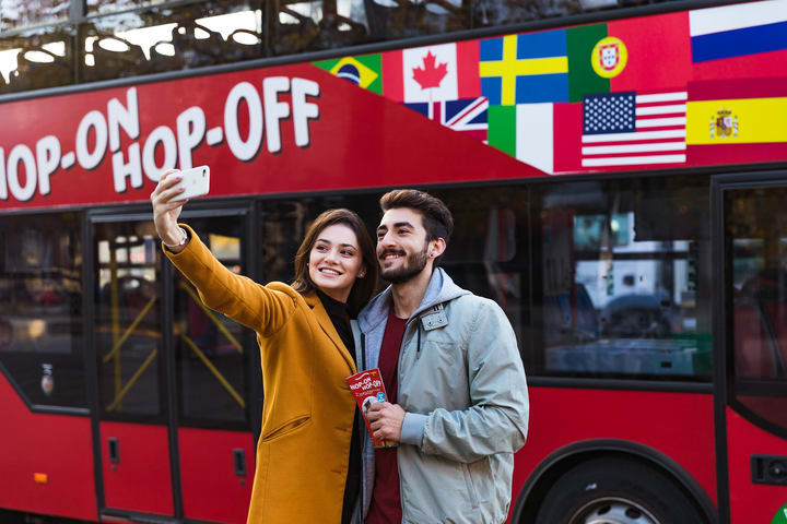 Copenhagen Hop-On Hop-Off Bus oleh City Sightseeing
