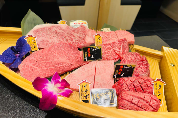 Yakiniku Gyogyu A5 Wagyu All-You-Can-Eat Yakiniku - Dotonbori, Osaka