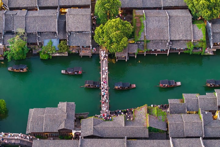 Taste Jiangnan: Hangzhou + Wuzhen 2-Day Tour