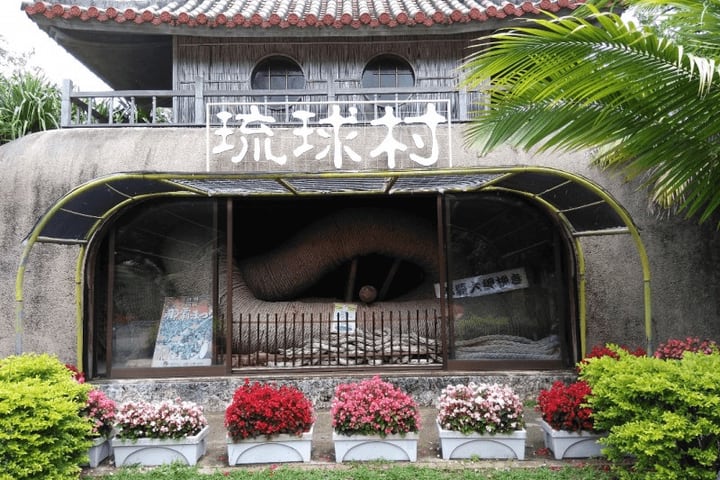 Tiket Ryukyu Mura Village