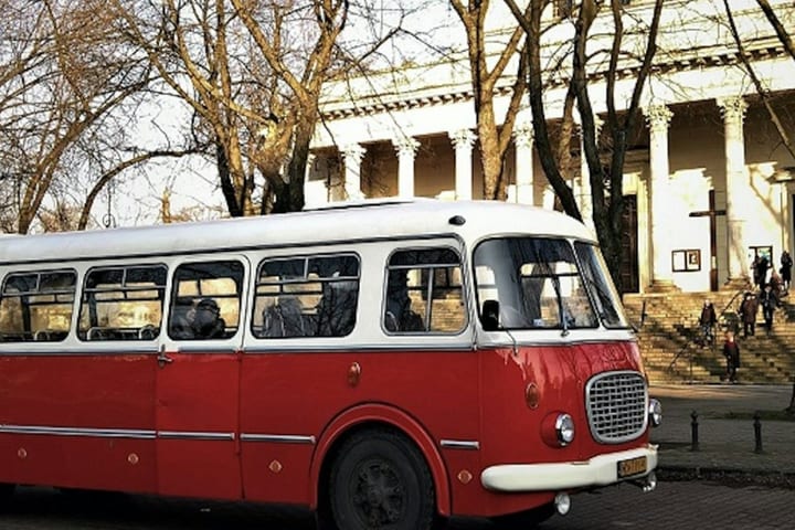 Dark side of Warsaw retro bus tour