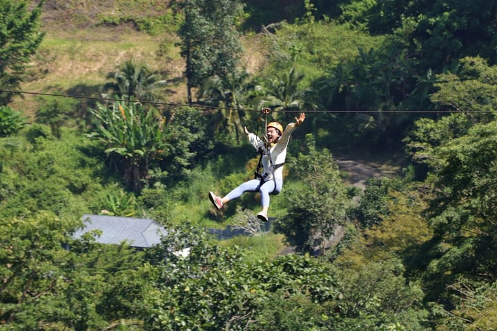 Flying Hanuman Ziplining Experience di Phuket Natural Rainforest