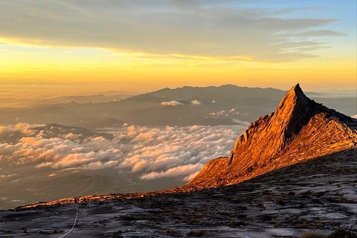 神山（Mount Kinabalu）私人向导丁波汉（Timpohon）路线攀登