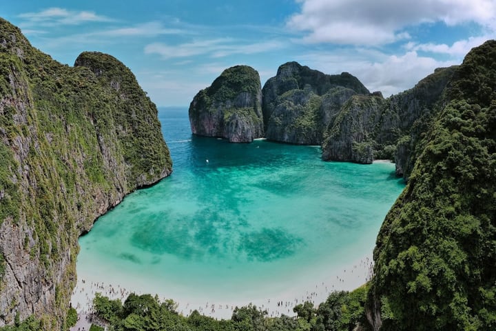 Tur Sehari Penuh Krabi, Kepulauan Phi Phi, dan Pulau Bambu dengan Perahu Cepat