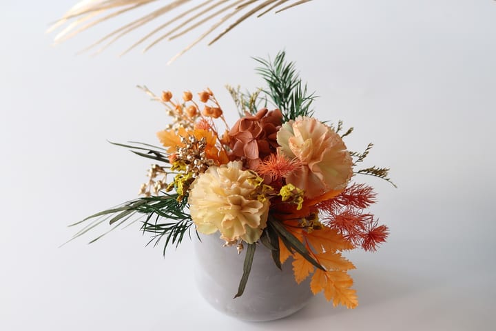 Taipei: Yuan Sheng Tai Studio - Floristry & Plant Terrarium & Moss Ball Making & Air Plants (Reservation Required by Phone)