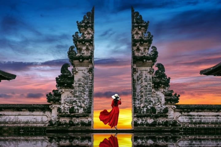 Ubud Highlights and Lempuyang Gate of Heaven Sunset Private Tour