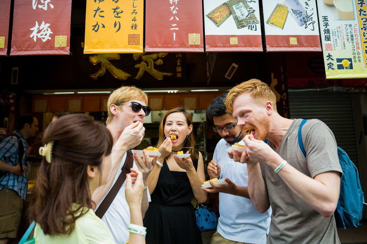 Tokyo Tsukiji Fish Market Food & Culture Walking Tour w/ 5 Tastings