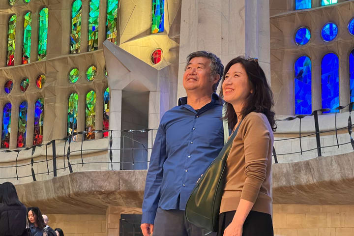 Tur Berpemandu Sagrada Familia dan Park Guell Tanpa Antre