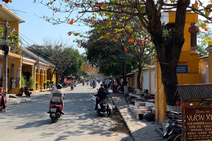 Walking Tour dan Kelas Memasak di Hoi An