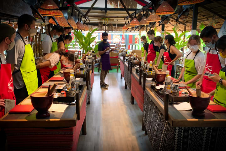 Thai Akha Kitchen 泰式烹饪课程＆当地市场导览