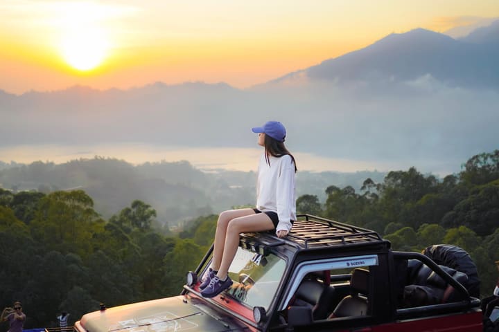 Tur Gunung Batur Matahari Terbit dengan Jeep, Kafe & Fotografer