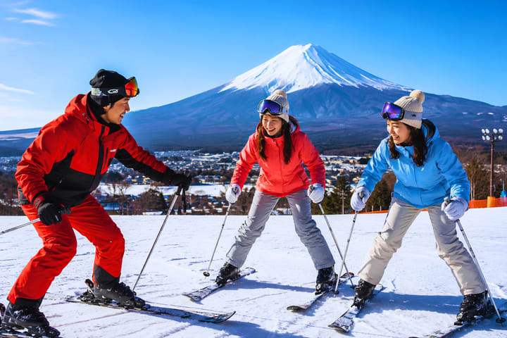 Mt. Fuji Snow Resort Yeti - Beginner Lesson & Snow Fun dari Tokyo