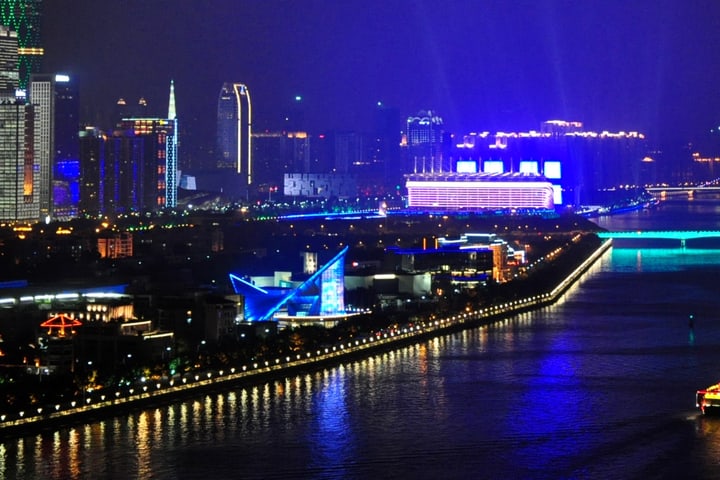 Guangzhou Pearl River Night Cruise (Boarding at Haixinsha Wharf)