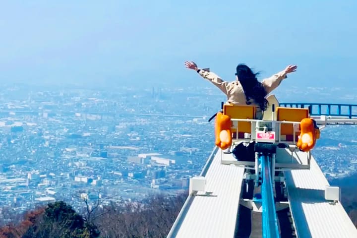 Tur berpemandu sehari penuh ke Taman Nara Osaka dan Taman Hiburan Gunung Ikoma