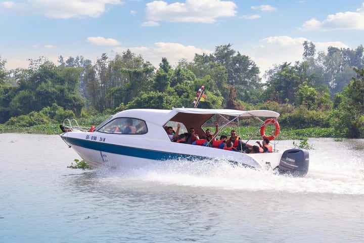 Cu Chi Tunnels: Luxury Speedboat Signature Experience