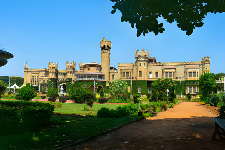 Bangalore Full-Day Private Guided Tour with Architecture