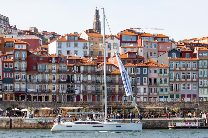 Douro River Sightseeing Sailboat di Porto