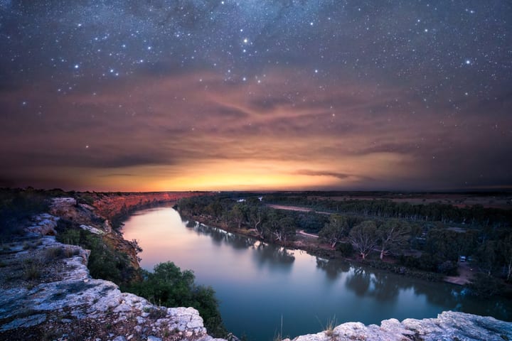 Dark Sky Gold Stars Sunset Dinner Tour di Mannum