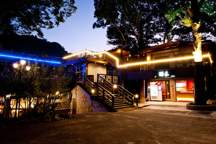 苗栗泰安：汤之岛虎山温泉会馆 - 蜜月汤屋泡汤券・需电话预约