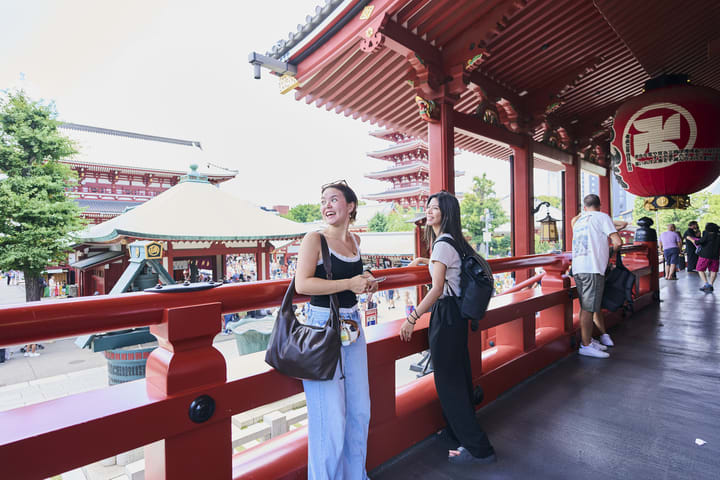 Tokyo: Asakusa & Sensoji ー Oldest Temple Walking Tour (2hrs)