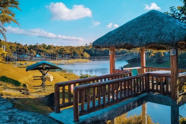 Akses Harian ke Mountain Lake Resort di Laguna