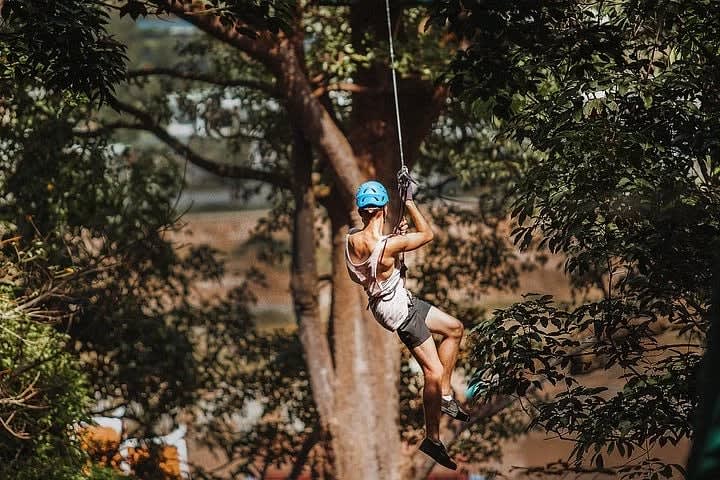 Tur Setengah Hari Petualangan Tarzan Phuket & Air Terjun Ao Yon