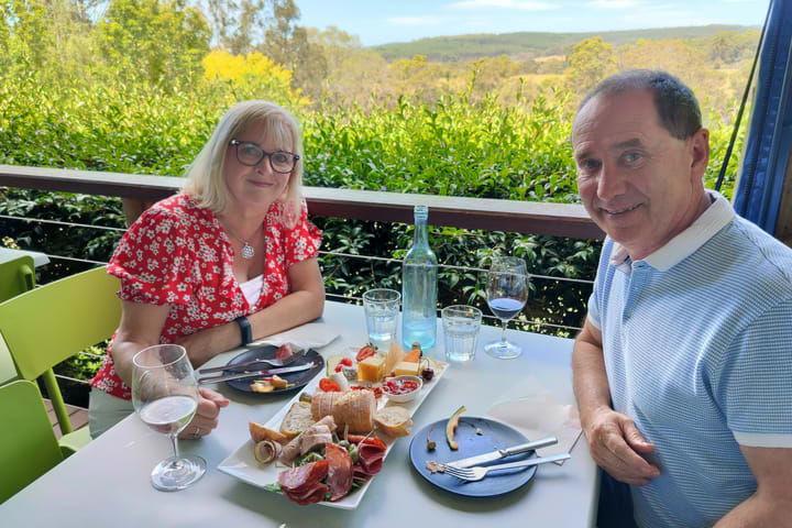 Wine and Produce Tasting Tour di Albany