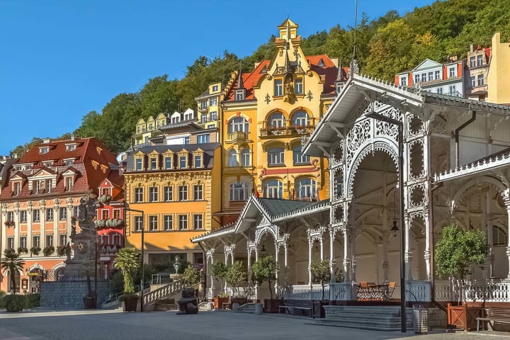 Prague Karlovy Vary Full-Day Small Group Guided Tour
