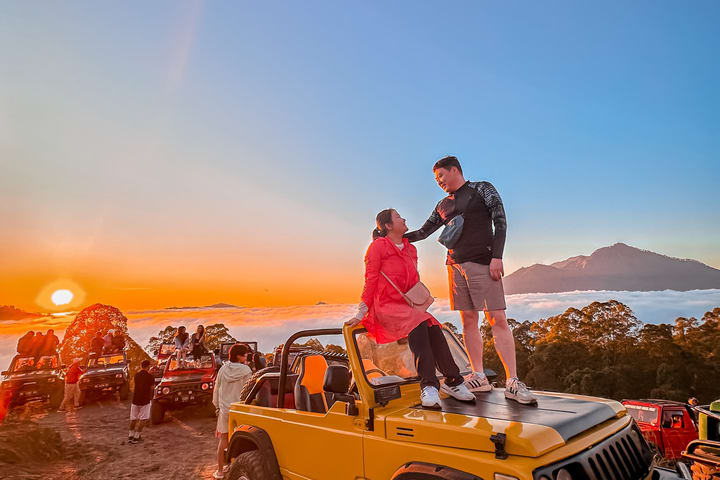 Sunrise Alengkong Jeep Trip Gunung Batur di Bali