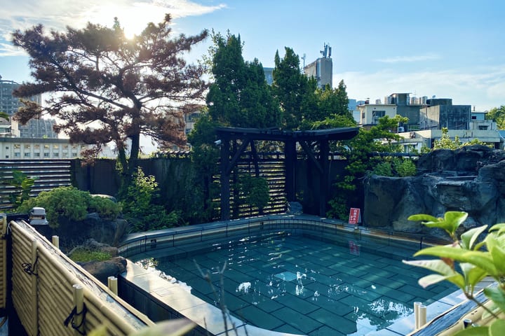 Beitou: Hotel Air - Pemandian Air Panas Kamar Ganda・Pemandian Air Panas Umum Luar Ruangan・Pengalaman Merebus Telur dengan Air Panas