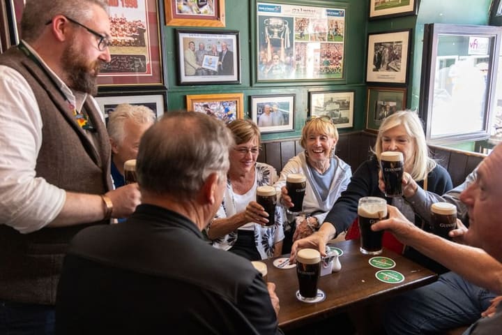 Traditional Irish food tasting and walking tour in Galway City