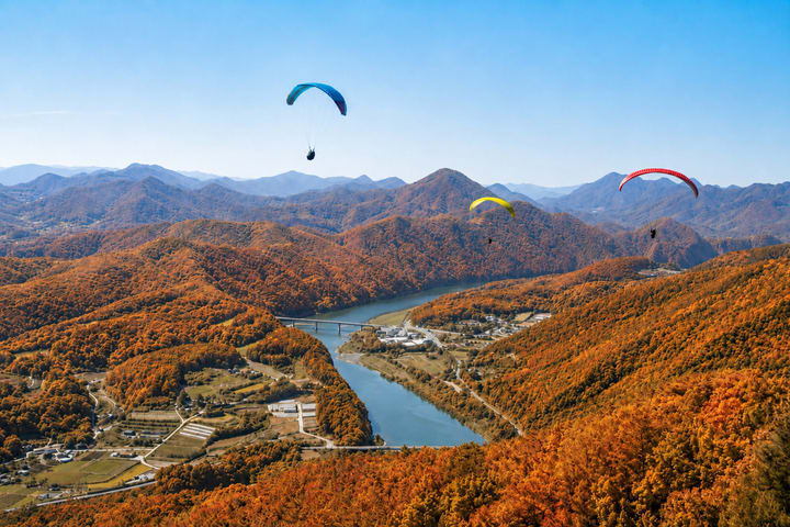 丹阳自然风光：滑翔伞 / 游船 & 满天下空中步道