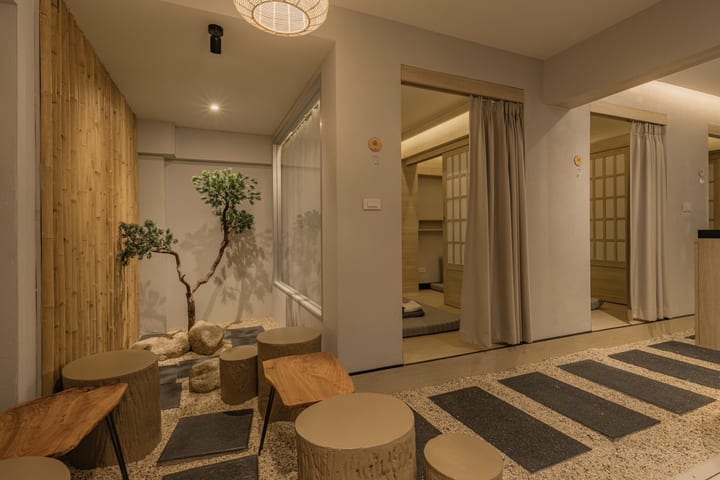 Pela Thai Massage at Siam Square 6 in Bangkok