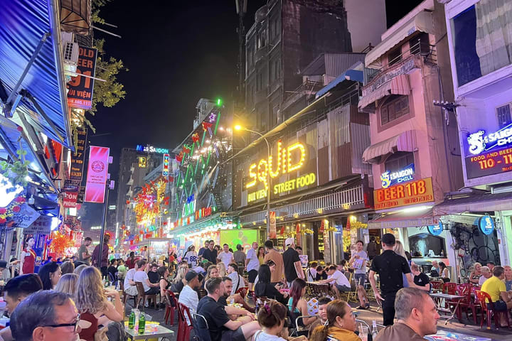 Tur Terpandu Setengah Hari Kehidupan Malam Ho Chi Minh