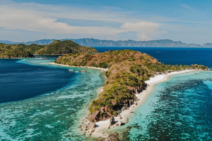 Coron Island Escapade Malcapuya (2 White Sand Island & 1 Sandbar)