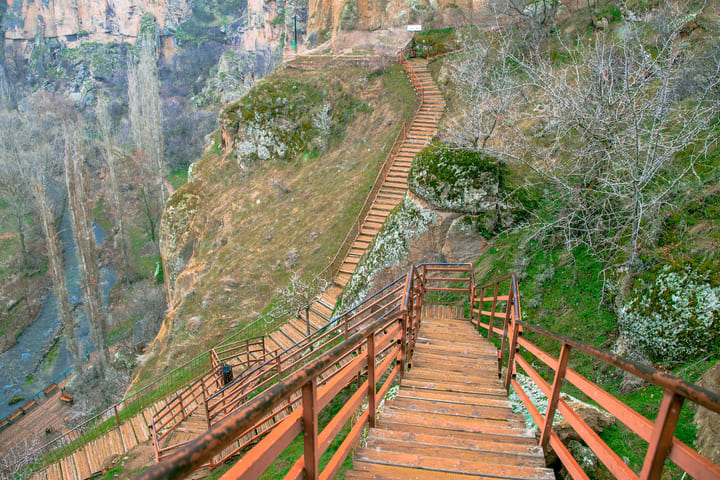 Green Tour dengan Trekking di Ihlara Valley Cappadocia