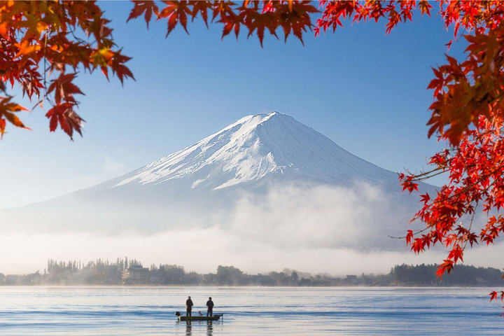 Lake Kawaguchi Customized Private One Day Tour dari Tokyo