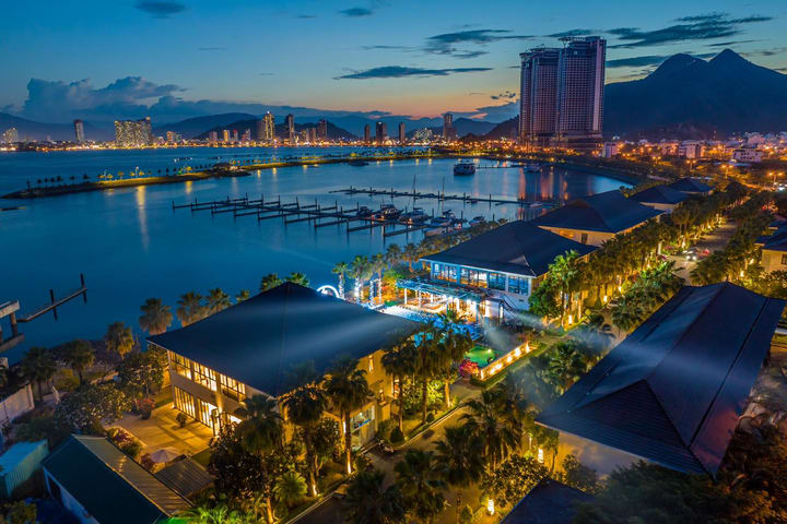 [All Seasons Nha Trang Restaurant] Lobster & Seafood All-You-Can-Eat