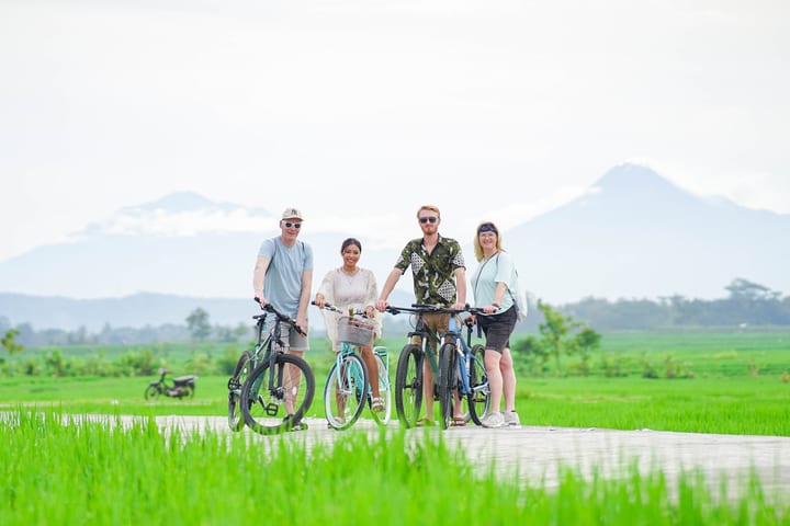 Bersepeda di Desa Menoreh di Nanggulan dengan MOANA Bike Tour