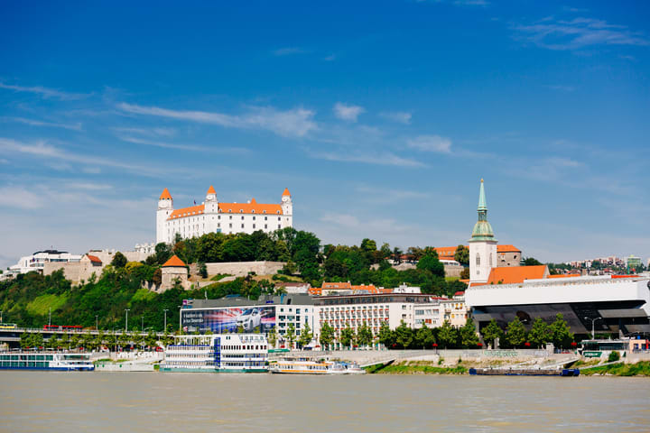 Bratislava Day Tour dengan Bus dan Perahu dari Vienna