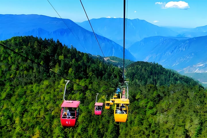 Tur Pribadi Lijiang 1 Hari: Gunung Salju Yulong, Padang Rumput Spruce, Kereta Gantung Yak Meadow, Kota Kuno Baisha