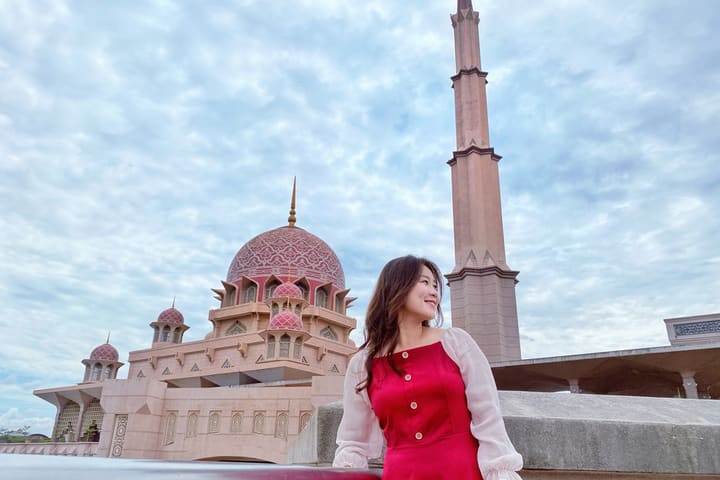 Putrajaya Half-Day Sightseeing Cruise